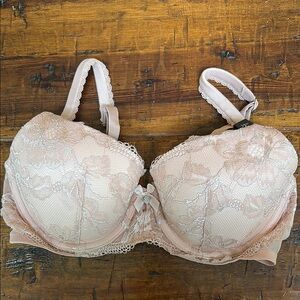 NEW Victoria's Secret Blush Lace Bra